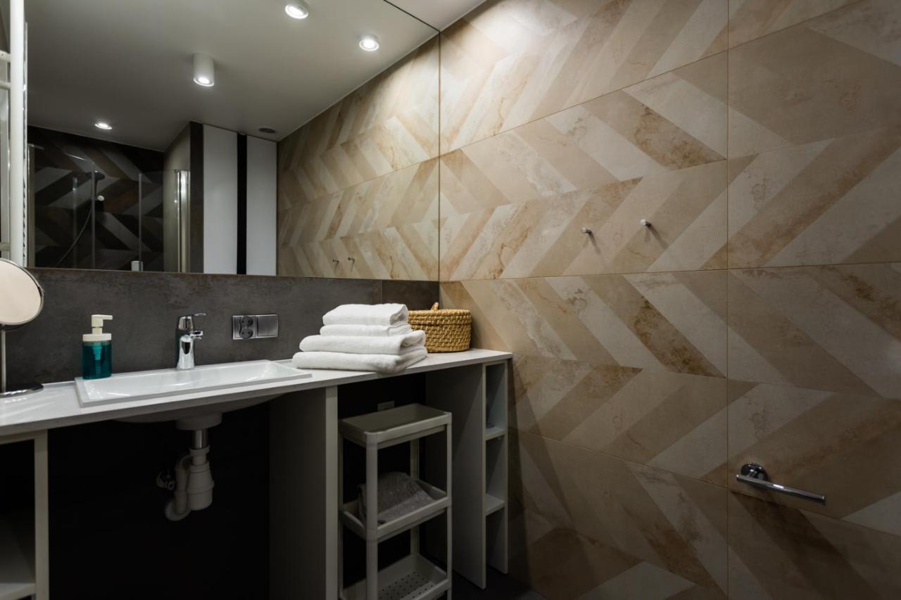 Luxurycity Apartment With Terrace Wroclaw Bagian luar foto