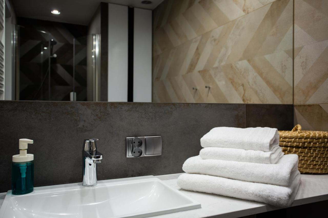 Luxurycity Apartment With Terrace Wroclaw Bagian luar foto